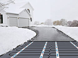 „Elektrische Freiflächen- und Dachrinnenheizungen sorgen für Sicherheit und Komfort", erklärt Markus Schuster von der Initiative Wärme+