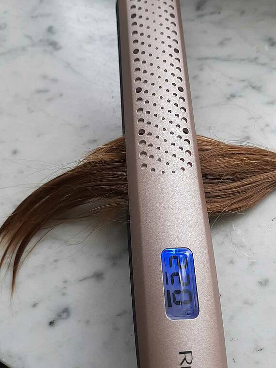 Technik zu Straight 2 Hause: Haarglätter Wet Pro Remington
