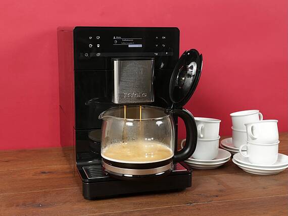Technik zu Hause: Kaffeevollautomat Miele Test CM Silence 5410 im