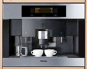 Über die selbsterklärende Benutzerführung können bei der CVA 4000-Reihe beispielsweise die Ein- und Ausschaltzeit, Kaffeetemperaturen und bis zu 10 Profile vorgegeben werden<br>(Fotos: Miele)