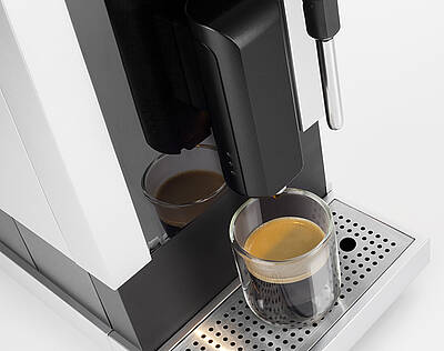 Caso  Café Crema One: Feiner Kaffeevollautomat von Caso, der köstliche Kaffee-Spezialitäten zubereitet