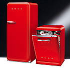 Kühlschrank und Geschirrspülmaschine in coolem Design der 50er