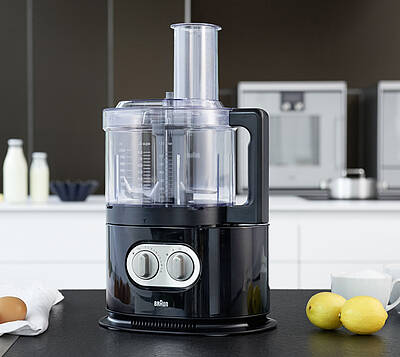 Die Kompakt-Küchenmaschine FP 5160 von Braun unterstützt mit ihrem vielseitigen Zubehör beim Kochen und Backen