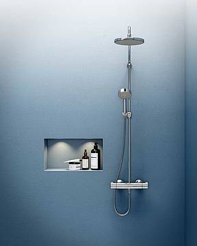 Durch sein schlankes, modernes Design fügt sich das neue Hansa Micra Duschsystem in jedes Bad ein