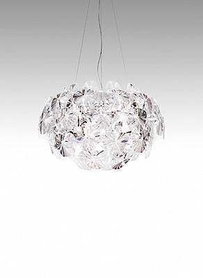 Die Designlampe Hope besteht aus lichtdurchlässigen Kunststofflinsen. (Fotos: Luceplan)