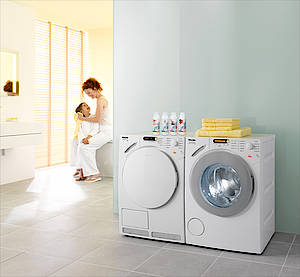 Waschmaschine und Wäschetrockner haben eine 24-Stunden-Startvorwahl (Fotos: Miele)