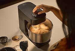 Der neue Ooni Halo Core – ein kompakter Spiralmixer (Bild: Hersteller)