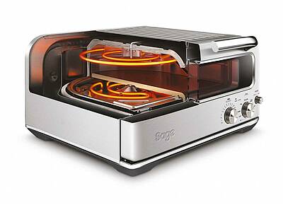 Der Sage Pizzaofen backt mit 400 Grad Celsius und verspricht eine Pizza wie aus einem holzbefeuerten Ofen in zwei Minuten.