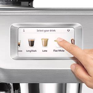 Per Touch-Display wählt man den gewünschten Kaffee aus