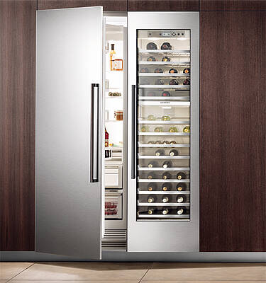 Der Weinlagerschrank hier in Kombination mit einem Kühlschrank (Fotos: Siemens)