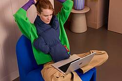 Stoov erweitert seine Kollektion tragbarer Wärmeprodukte um neue Farbvarianten