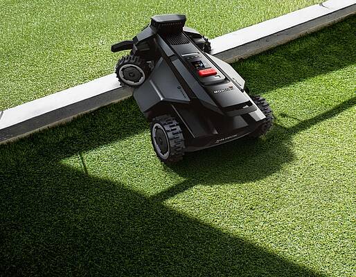 Segway Navimow hat seine Mähroboter-Modelle X420 und i206 AWD erfolgreich der strengen Prüfung des TÜV Rheinland unterzogen