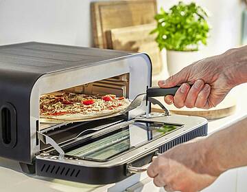 Der elektrische Pizzaofen Severin Serico ist sowohl für den Indoor- als auch Outdoor-Gebrauch geeignet
